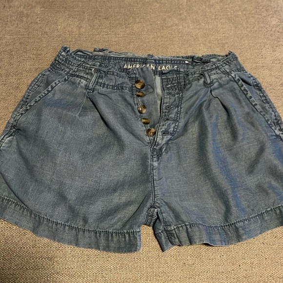 AE shorts - Picture 1 of 3